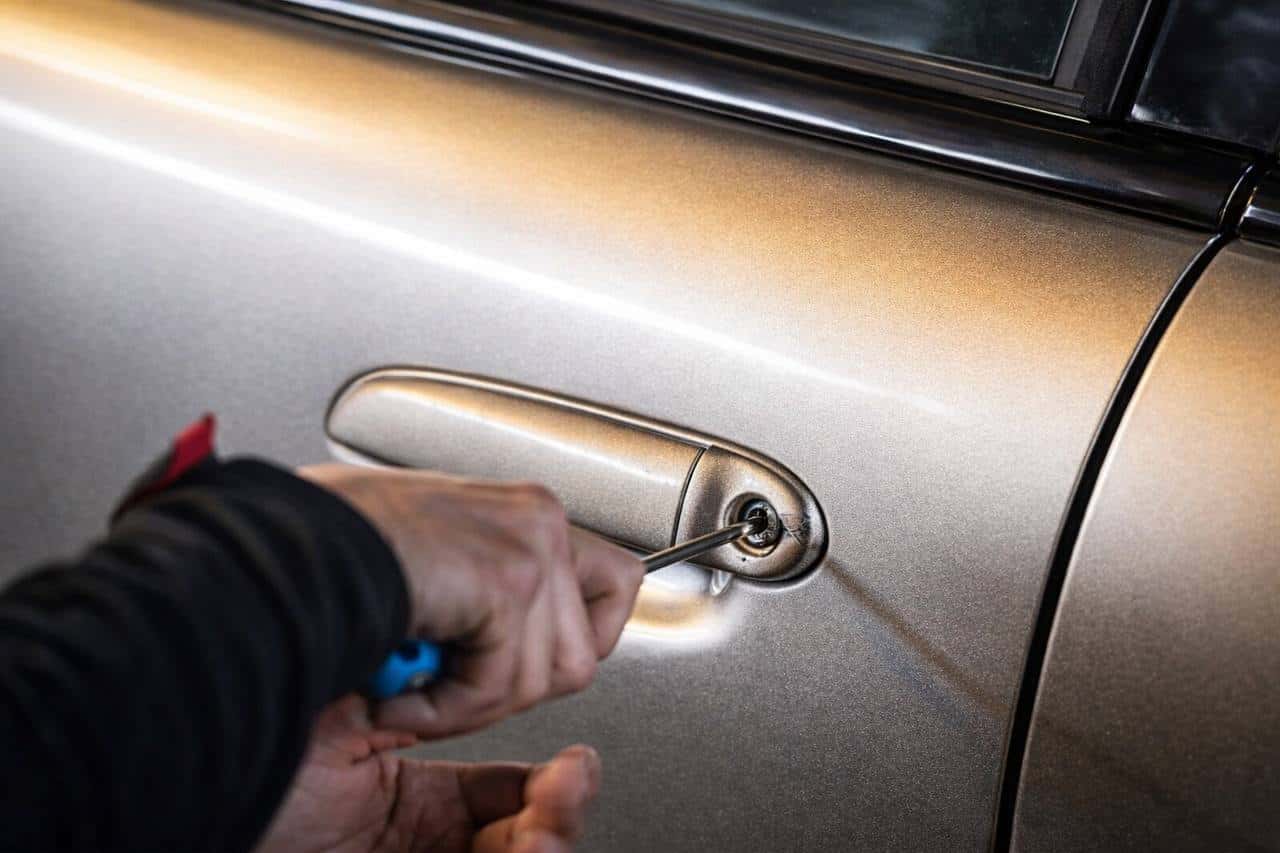 תמונה של פריצת רכב